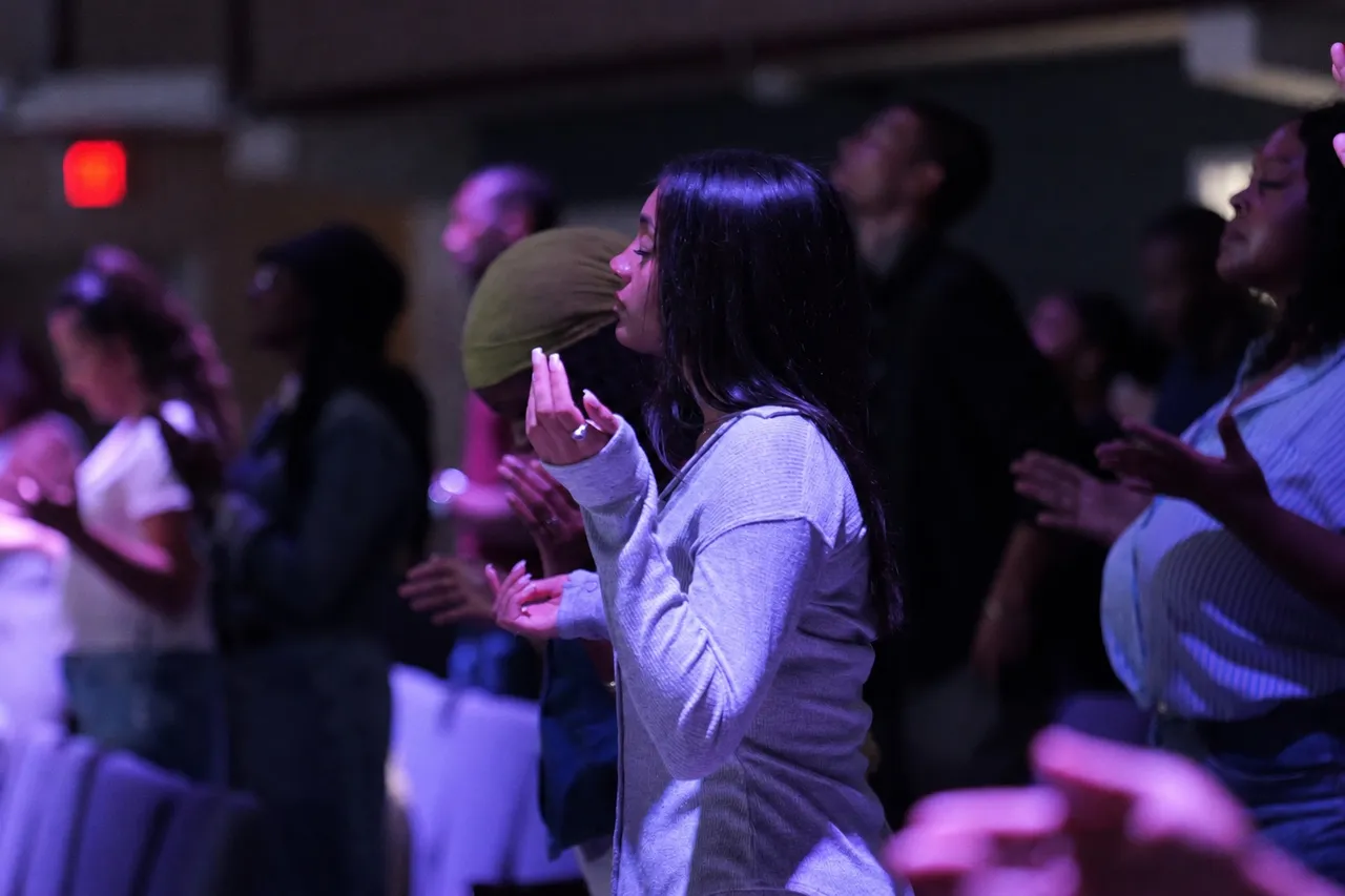 A Vertical Tampa worshipper during the 9:00 AM experience